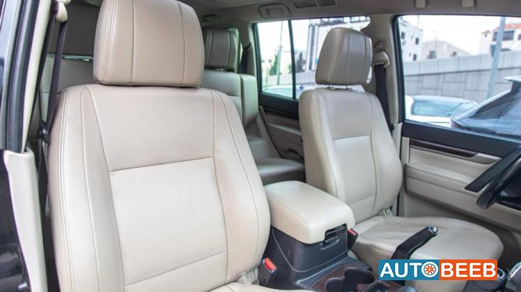 Mitsubishi Pajero 2015