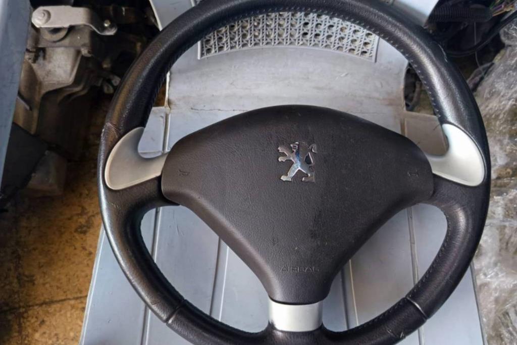 Cabin  Steering Wheel Peugeot 206