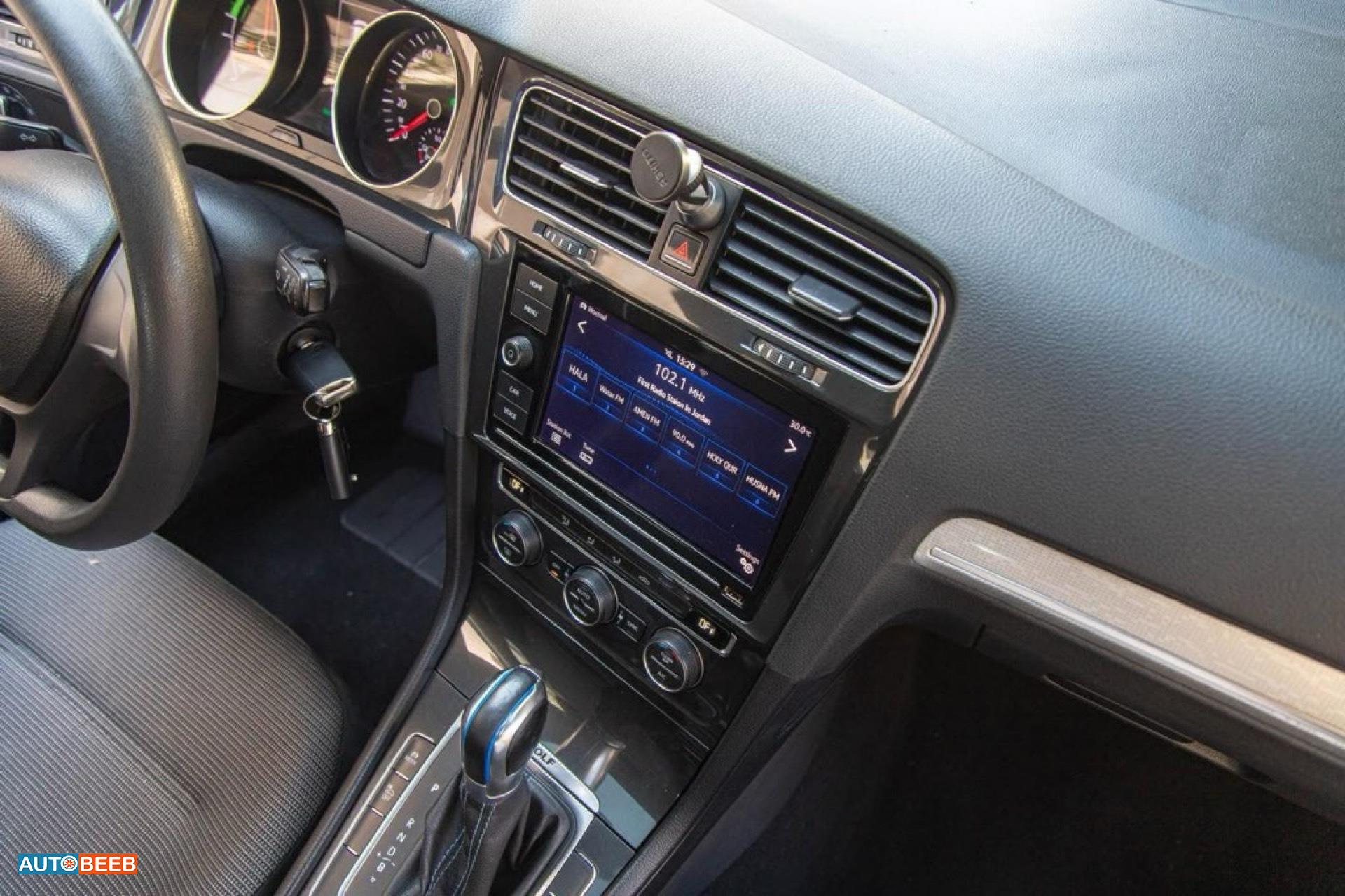 Volkswagen E-Golf 2020