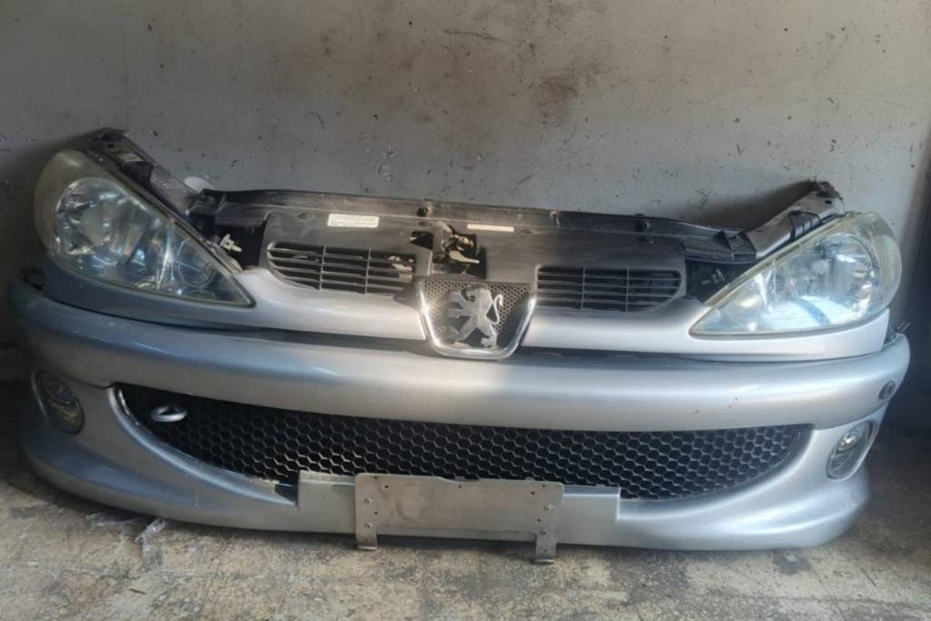 Body  Bumper Peugeot 206