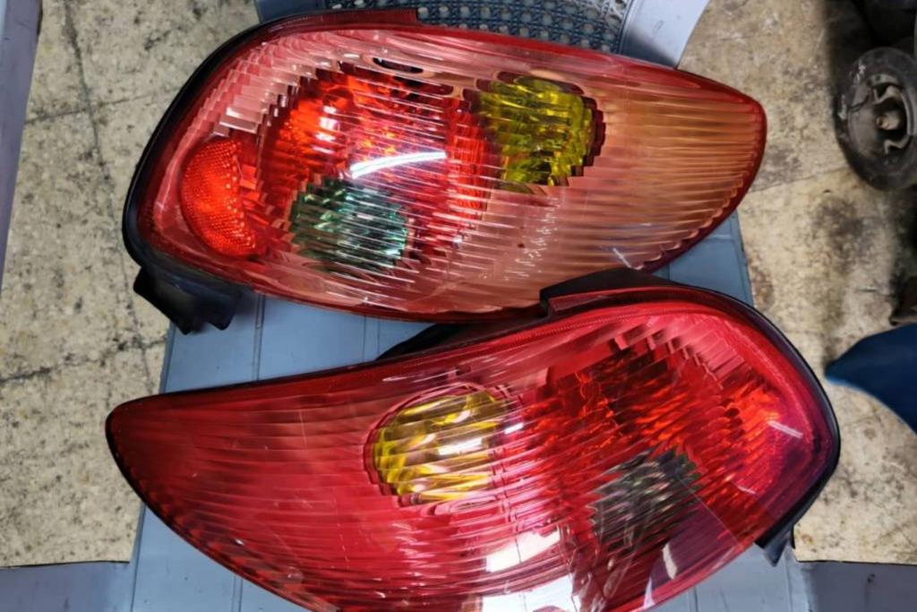 Lights Rear light Peugeot 206