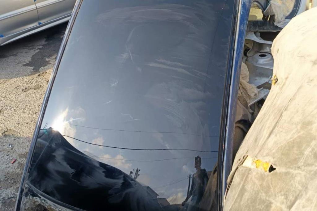 Body  Glass Peugeot 206