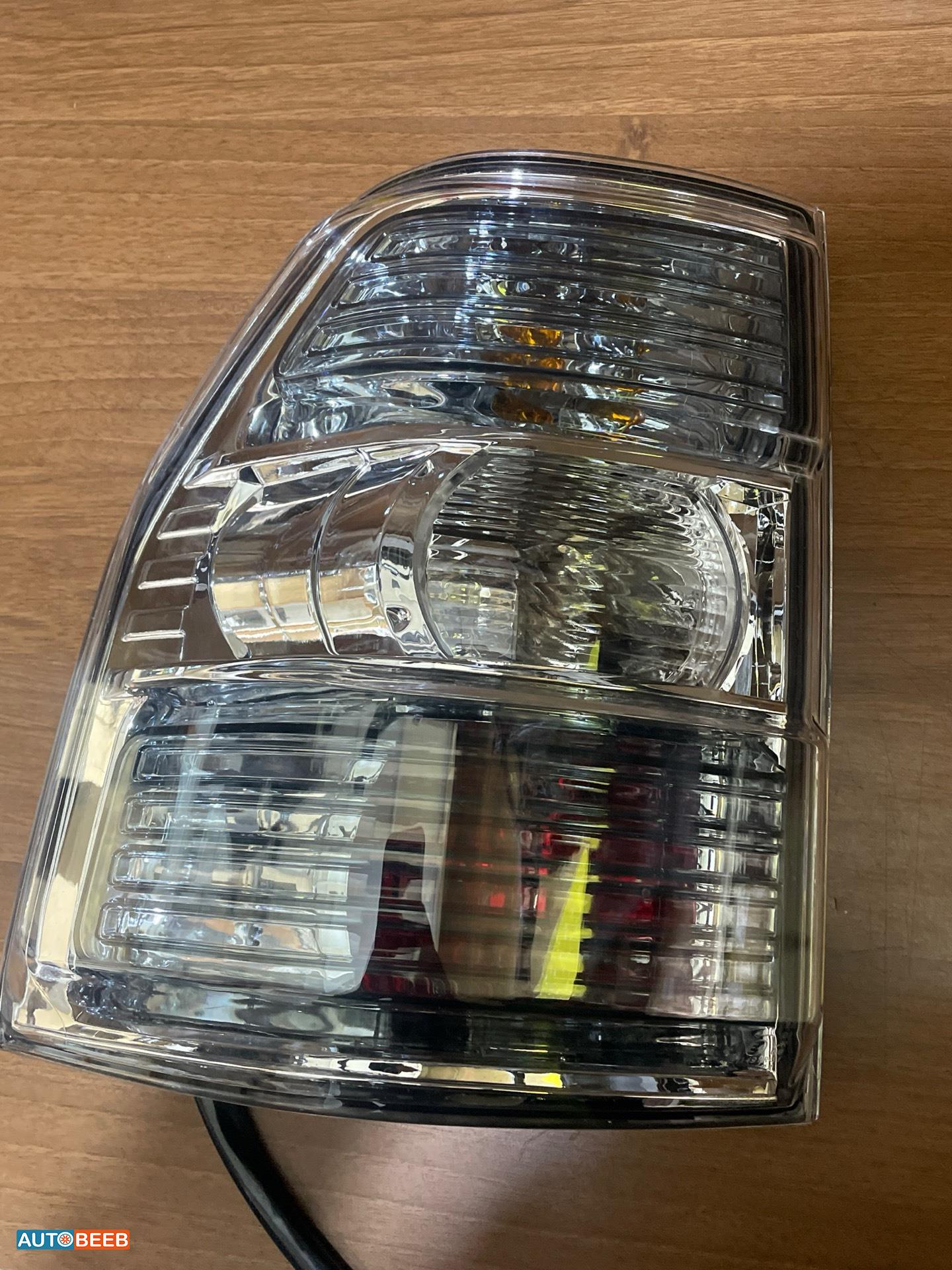 Lights Front light Mitsubishi Pajero
