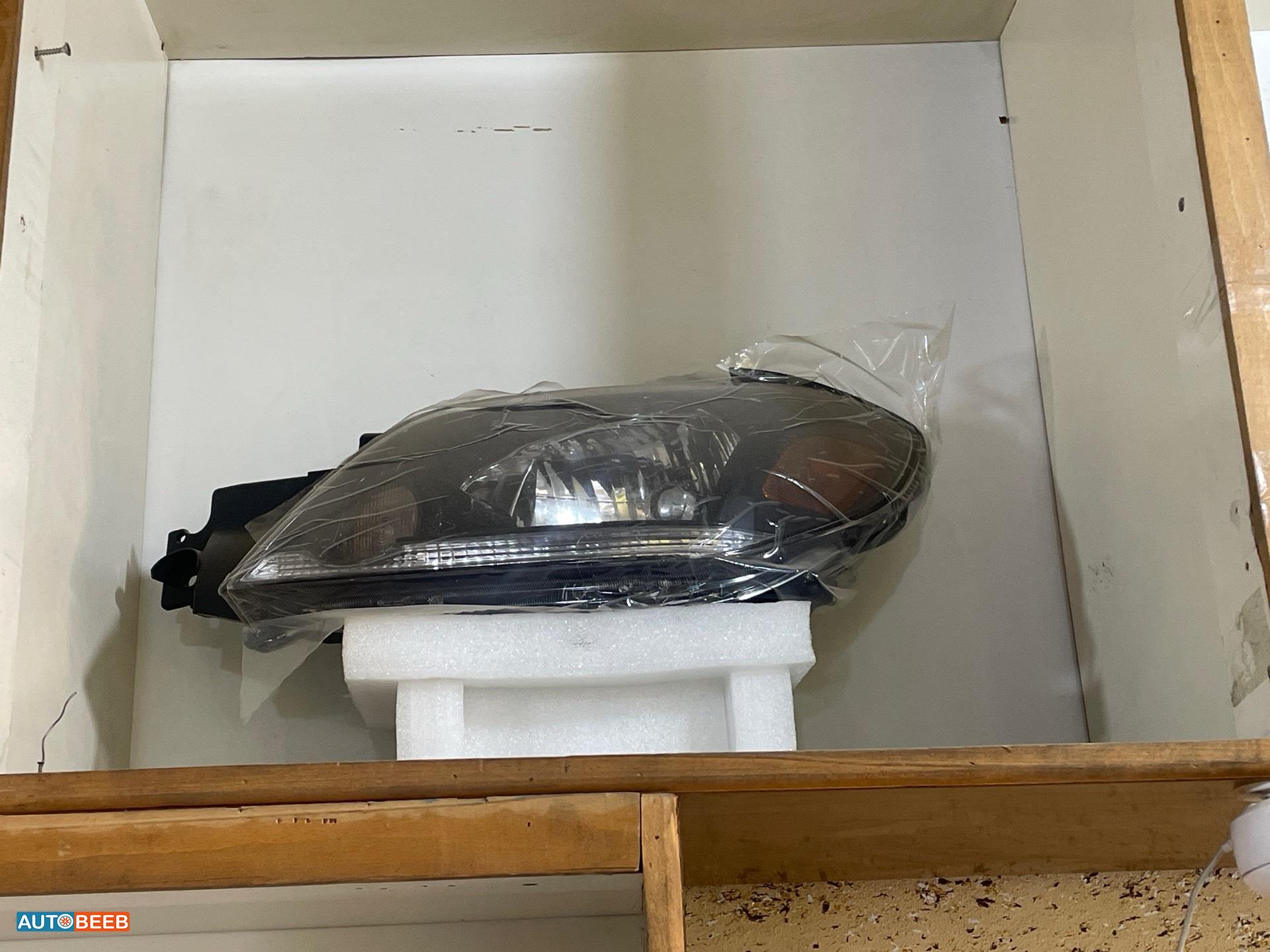 Lights Front light Mitsubishi Outlander