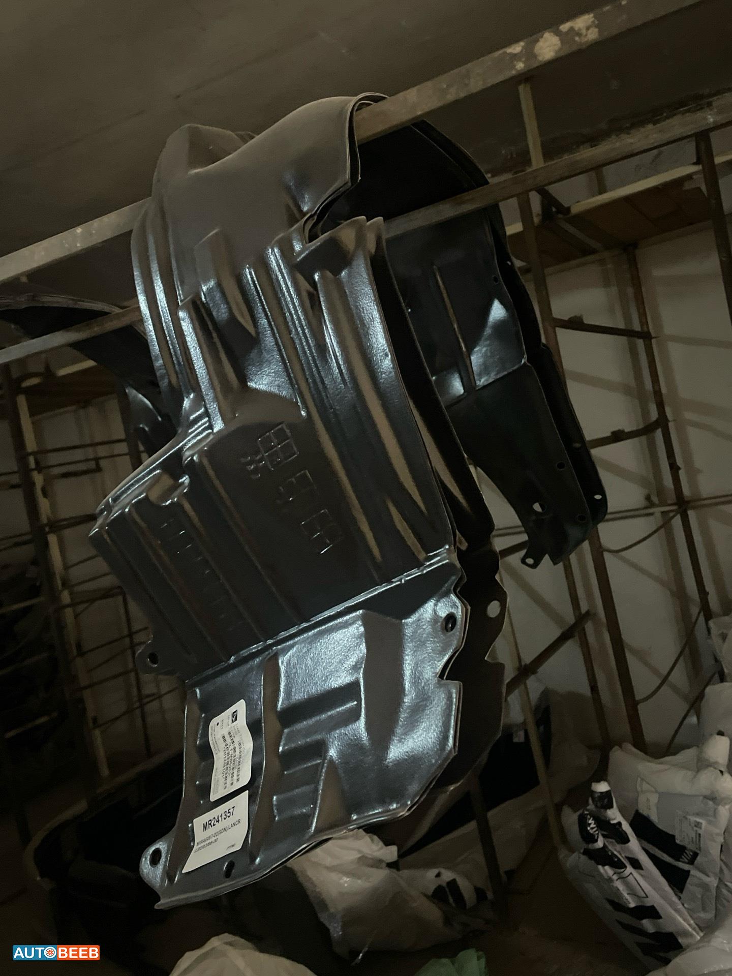 Body  RR BUMPER Mitsubishi Lancer