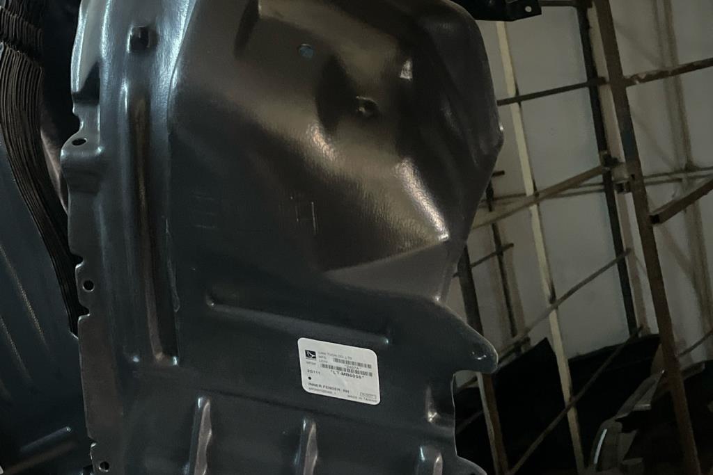 Body  RR BUMPER Mitsubishi Lancer