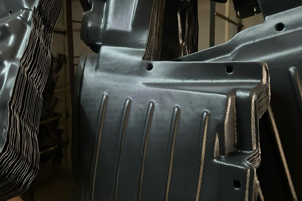 Body  RR BUMPER Mitsubishi Galant