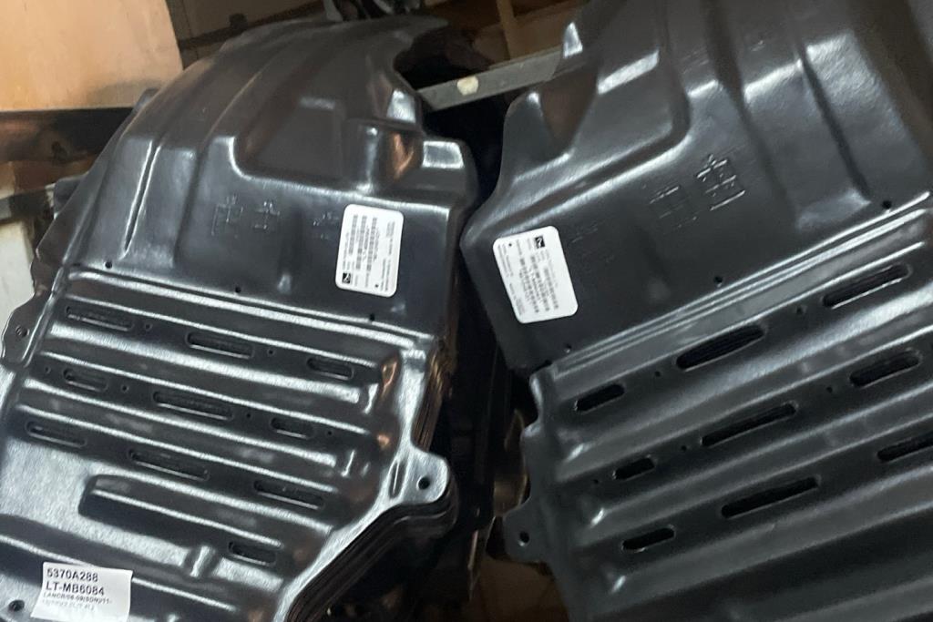 Body  RR BUMPER Mitsubishi Lancer