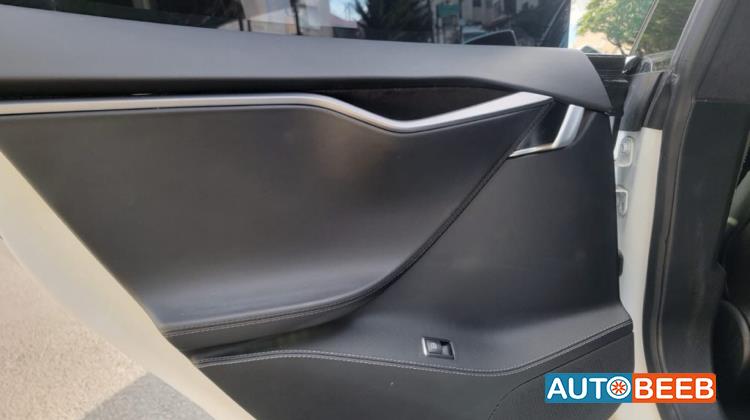 Tesla S 2019