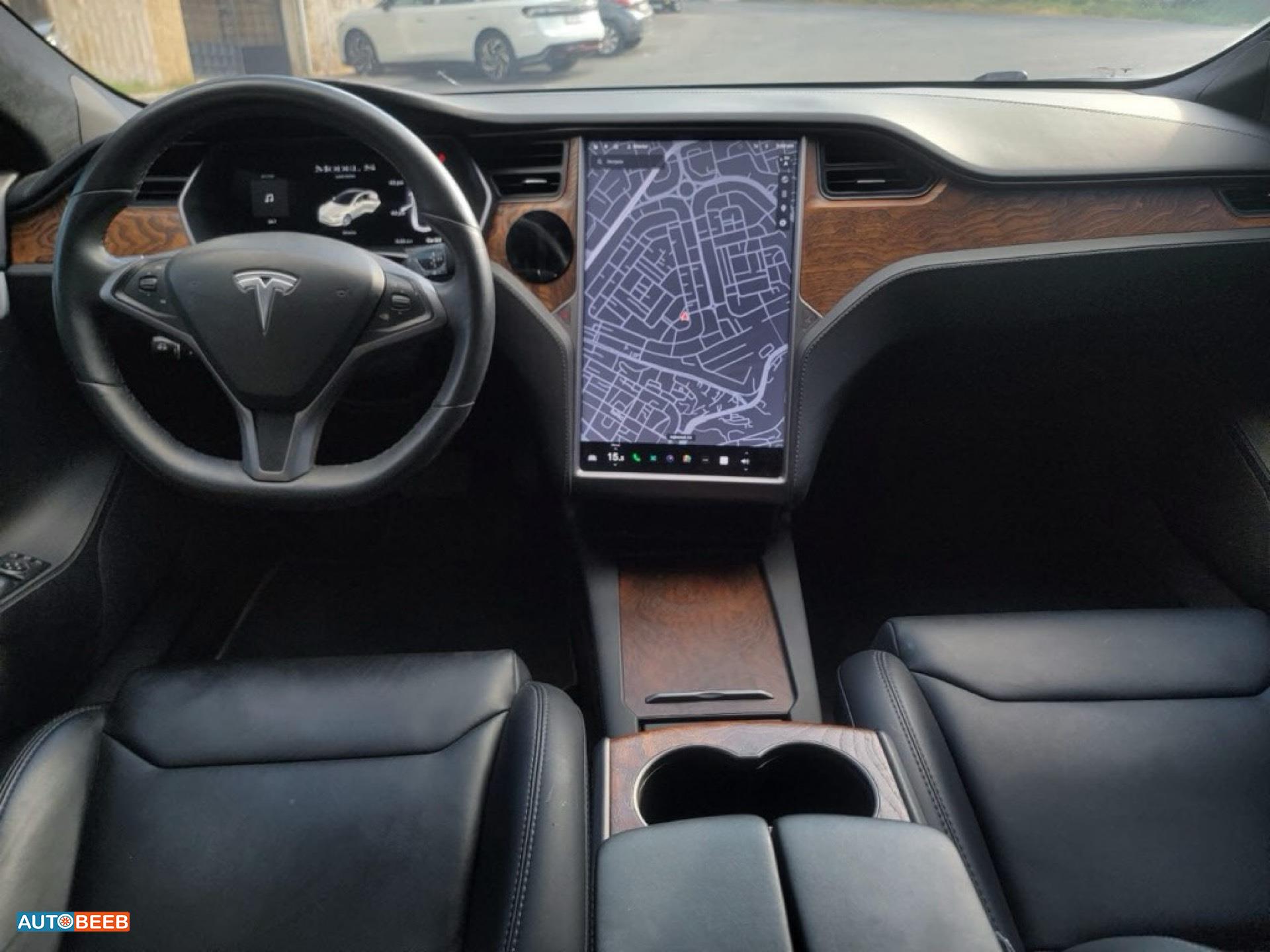 Tesla S 2019