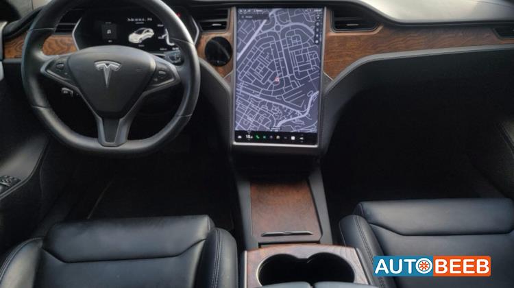 Tesla S 2019