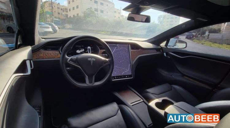 Tesla S 2019