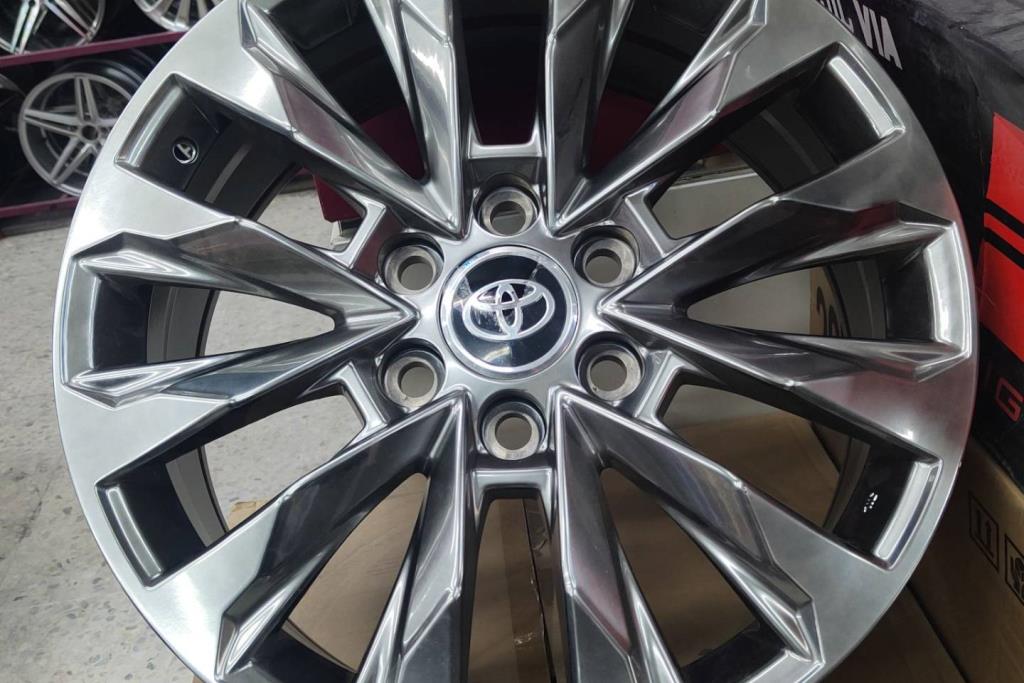 Wheel and Rims Rims Toyota Land Cruiser