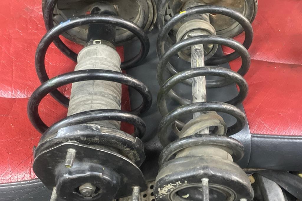  Shock Absorber Toyota Camry