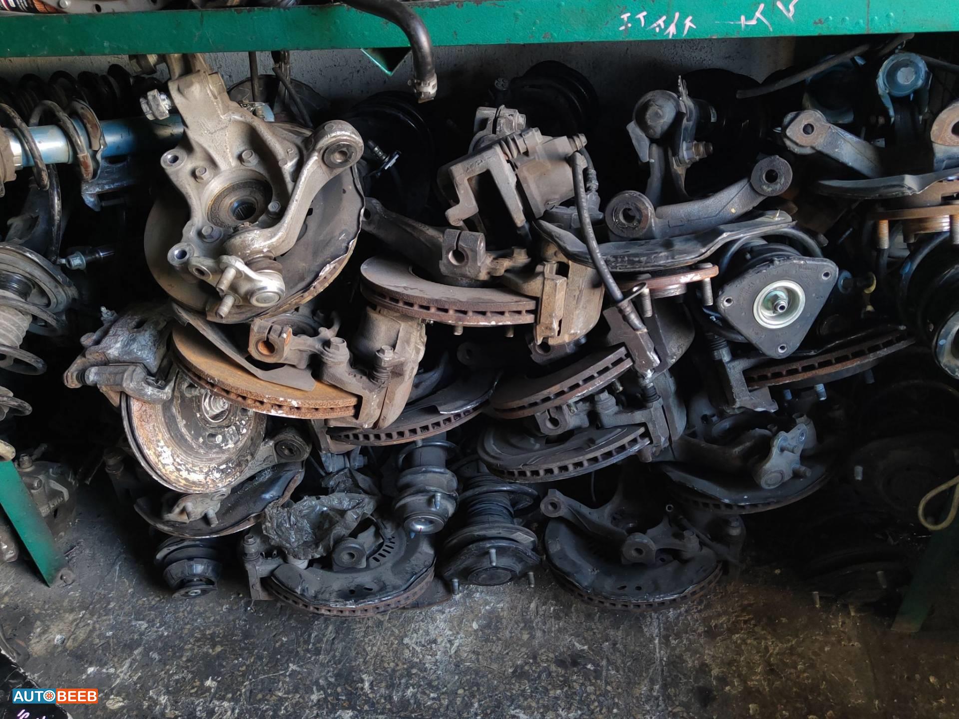  Shock Absorber Toyota Prius