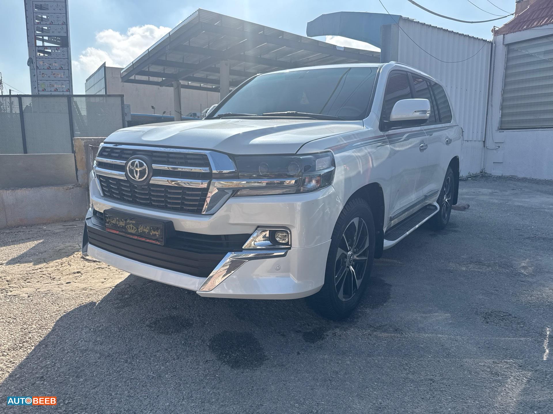 Toyota Land Cruiser 2013