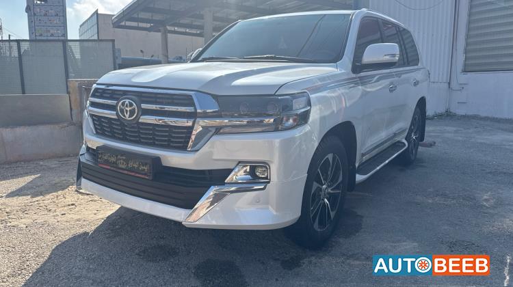 Toyota Land Cruiser 2013