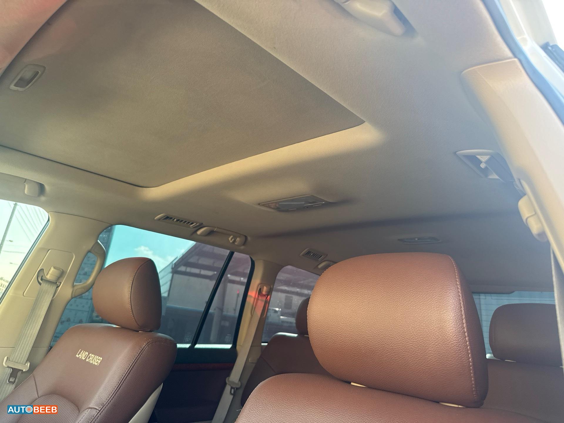 Toyota Land Cruiser 2013