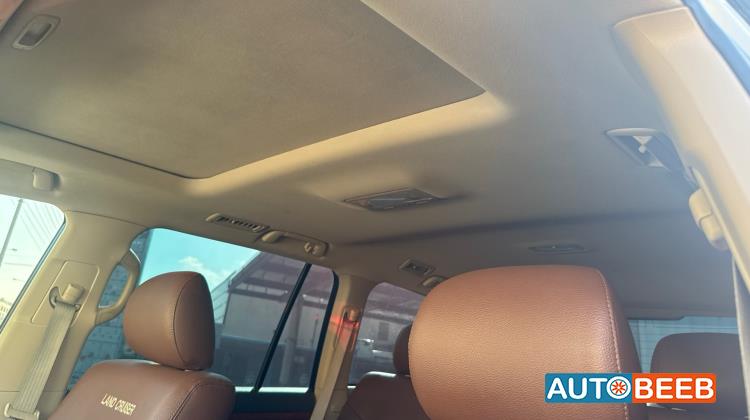 Toyota Land Cruiser 2013