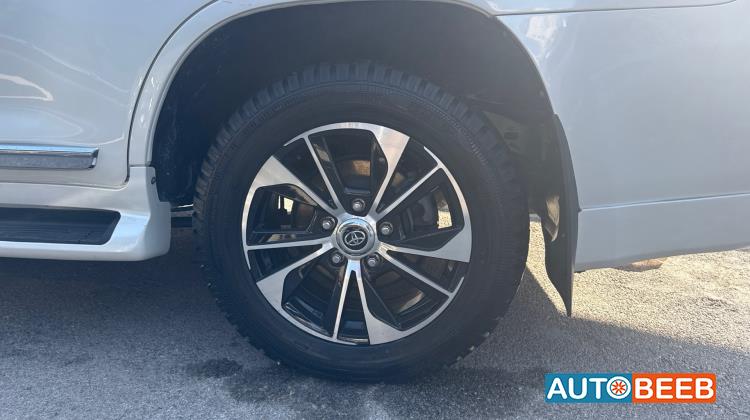 Toyota Land Cruiser 2013