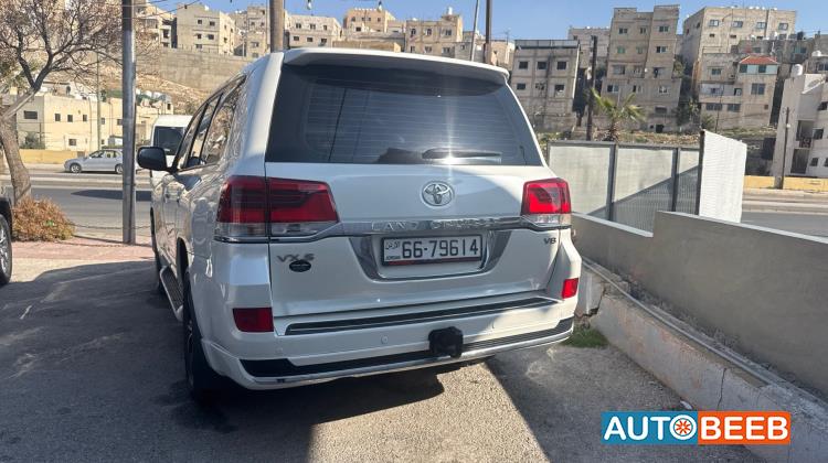 Toyota Land Cruiser 2013