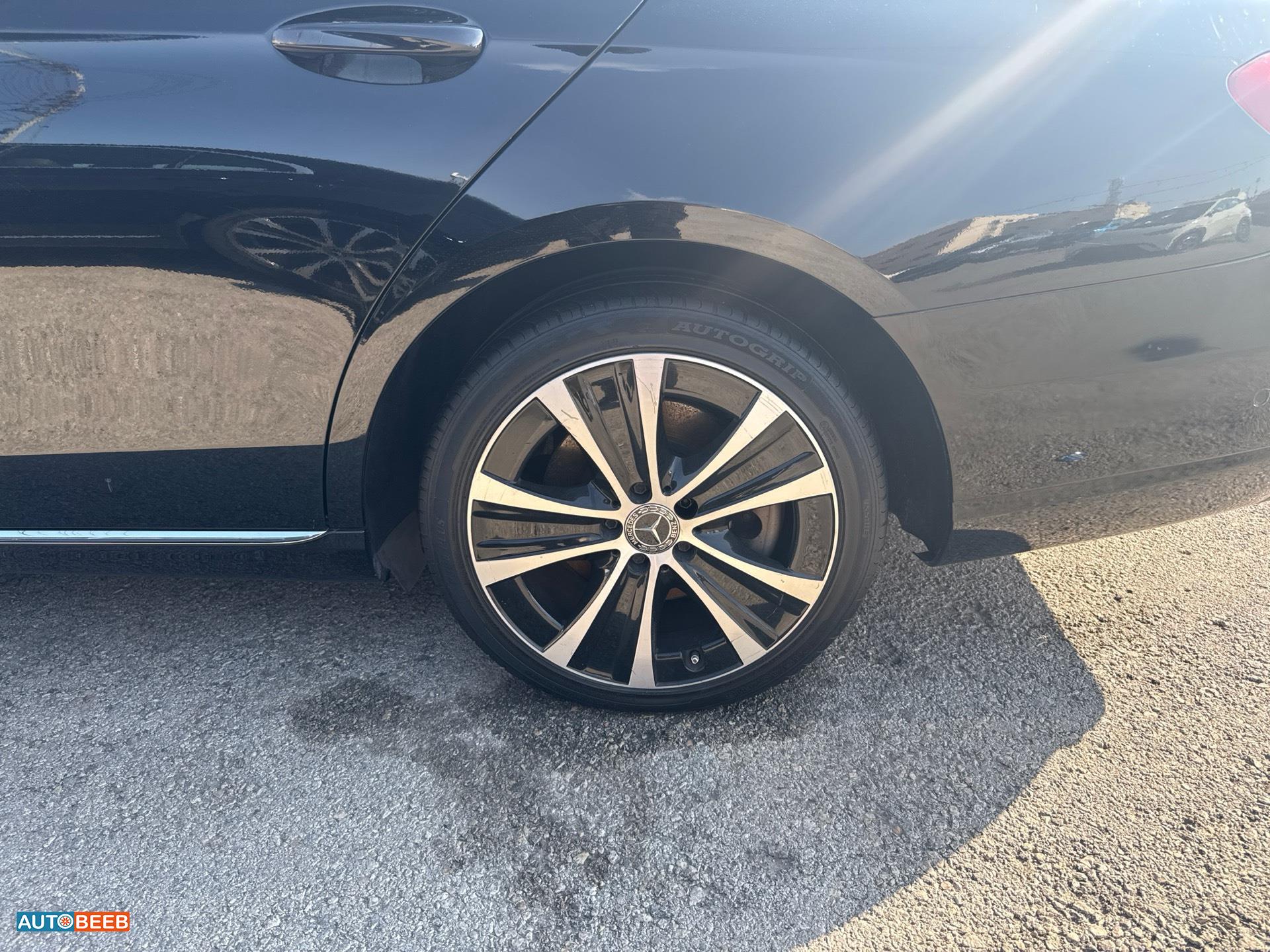 Mercedes Benz E350e 2019