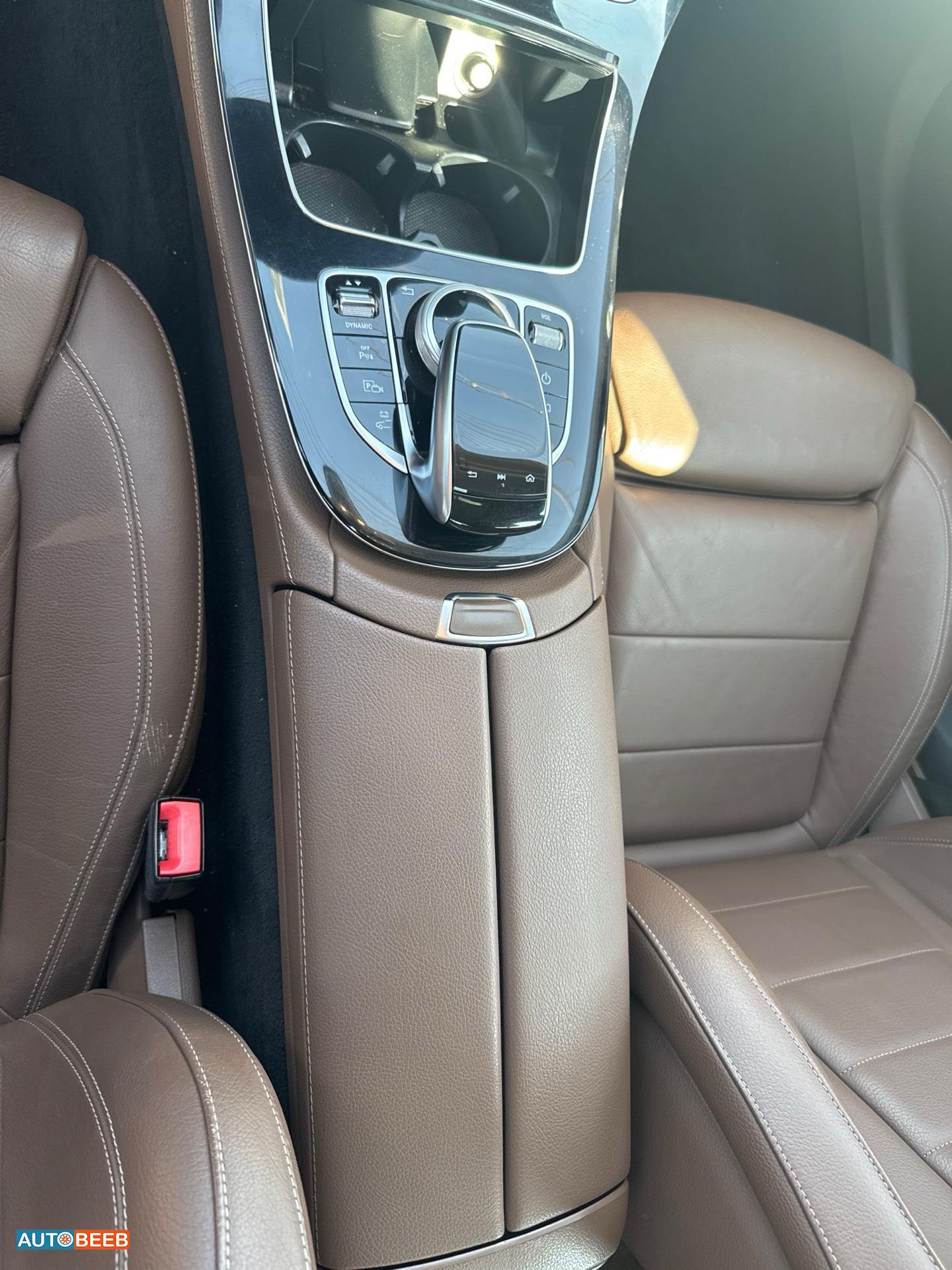 Mercedes Benz E350e 2019