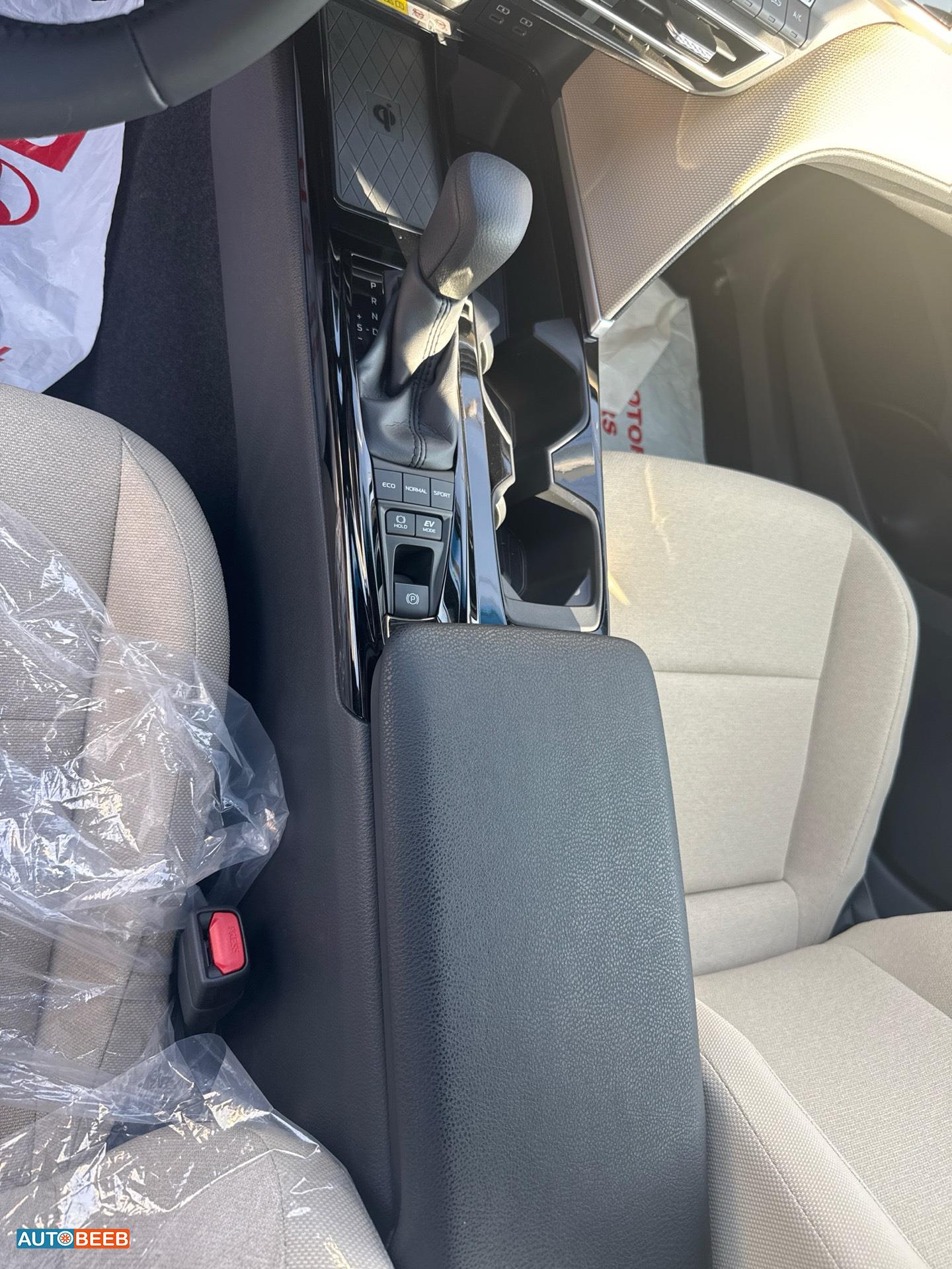 تويوتا كامري 2025