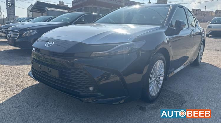 تويوتا كامري 2025