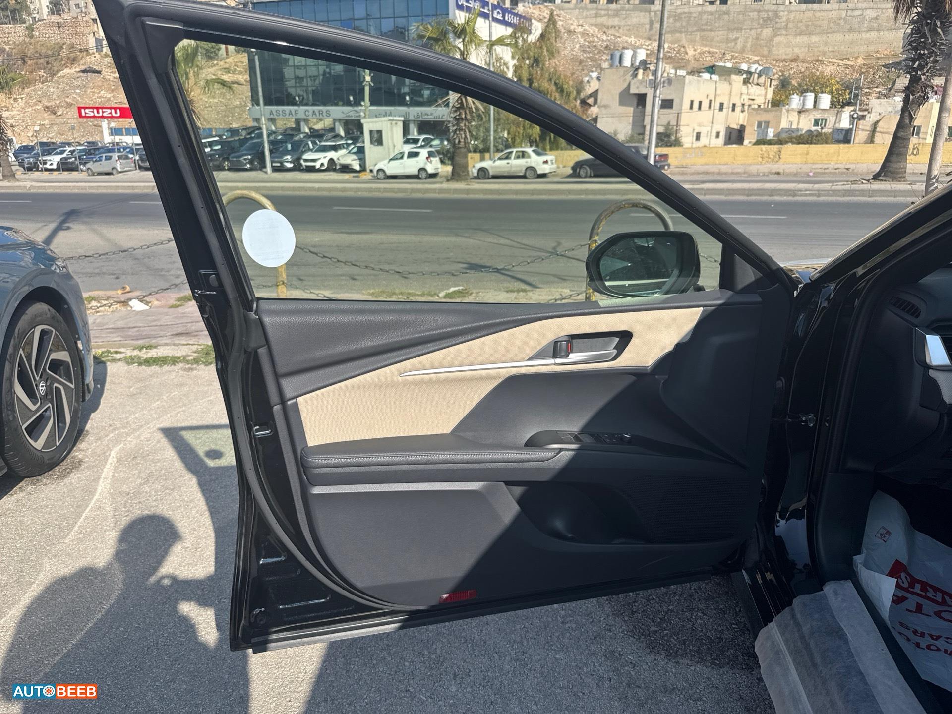 تويوتا كامري 2025