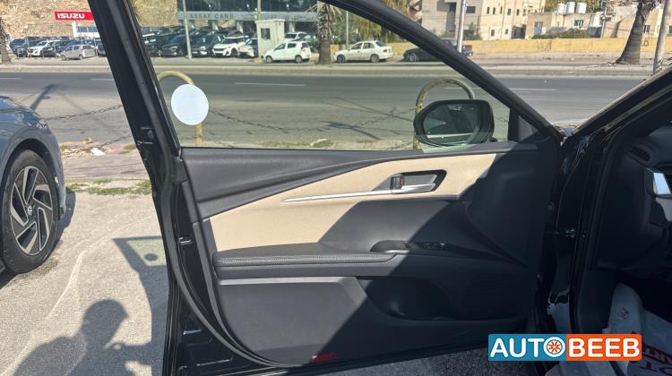 تويوتا كامري 2025