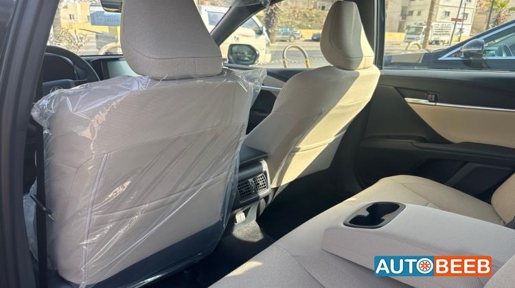 تويوتا كامري 2025