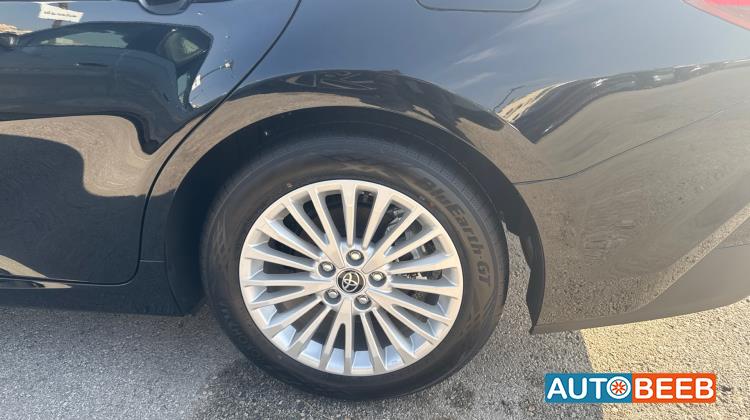 تويوتا كامري 2025