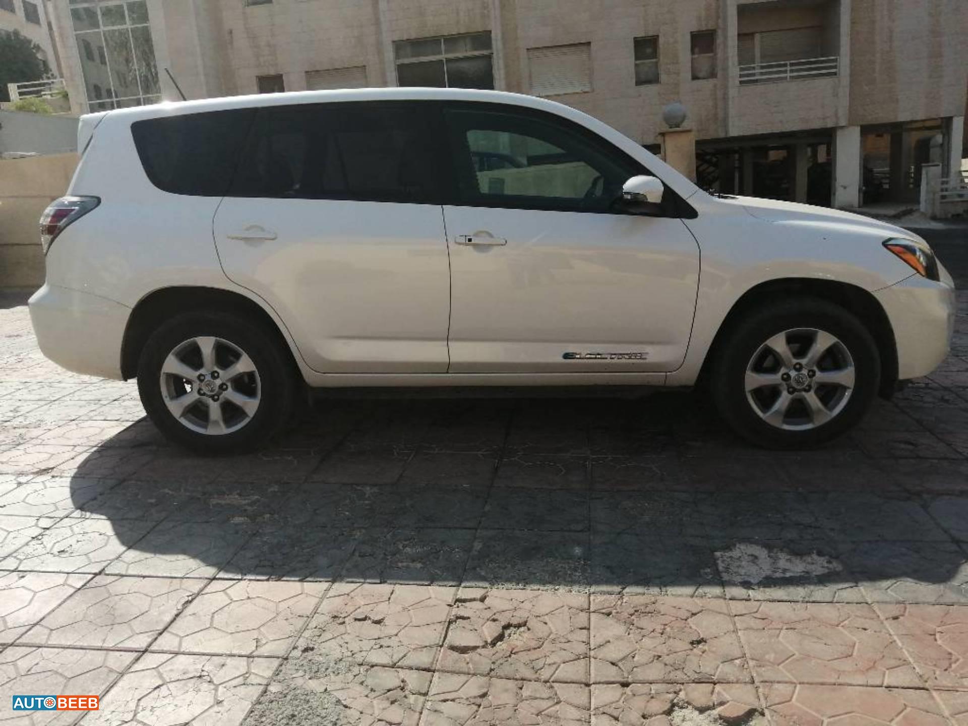 Toyota RAV4 2013