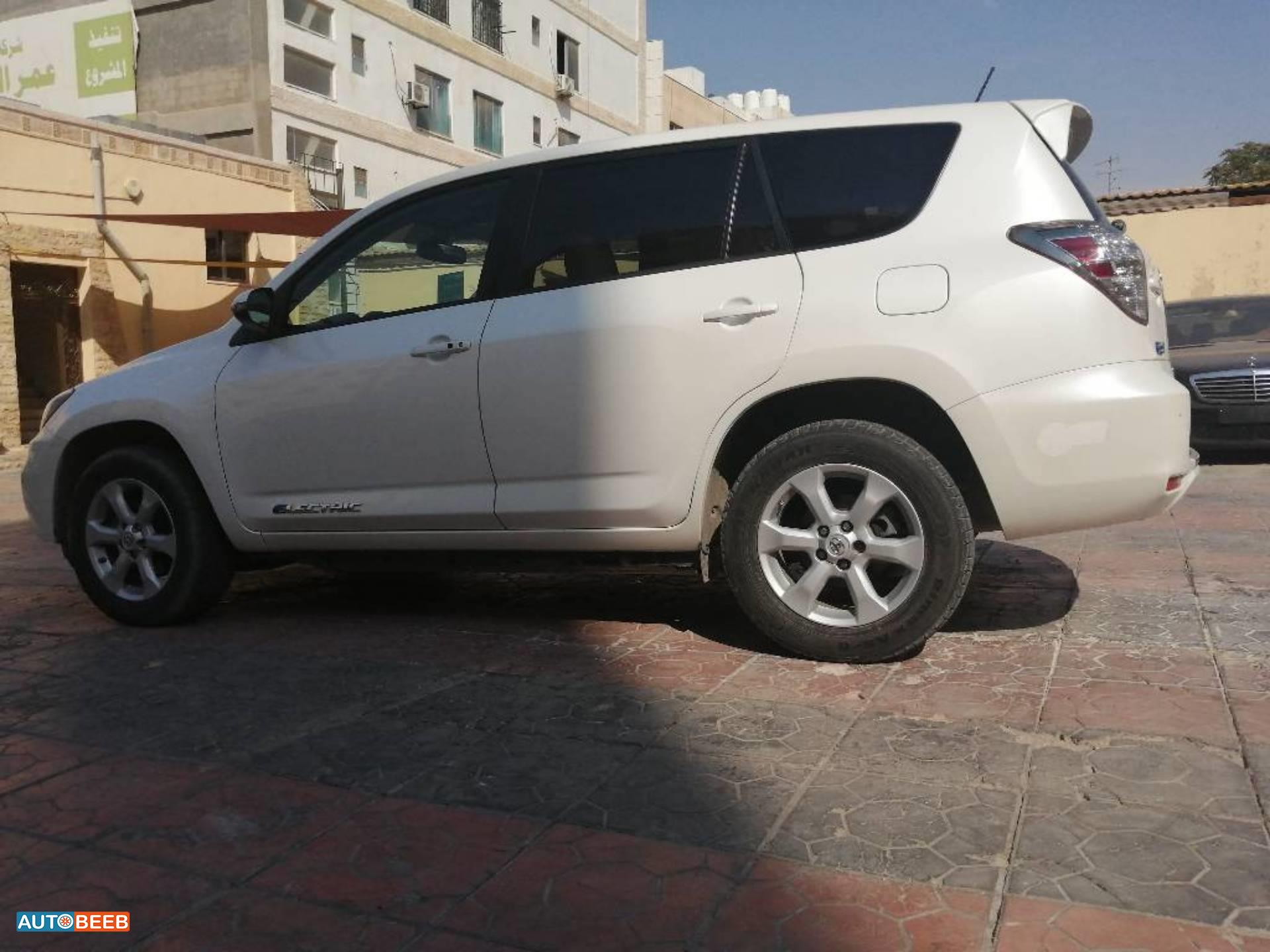 Toyota RAV4 2013