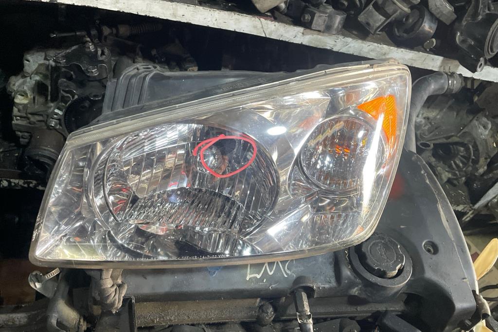 ضوء امامي يمين شمال كيا سيراتو 2005 2006