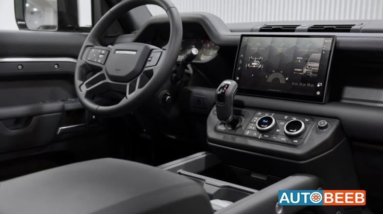 Land Rover Defender 2025
