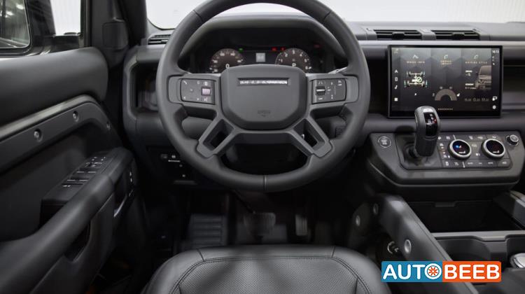 Land Rover Defender 2025