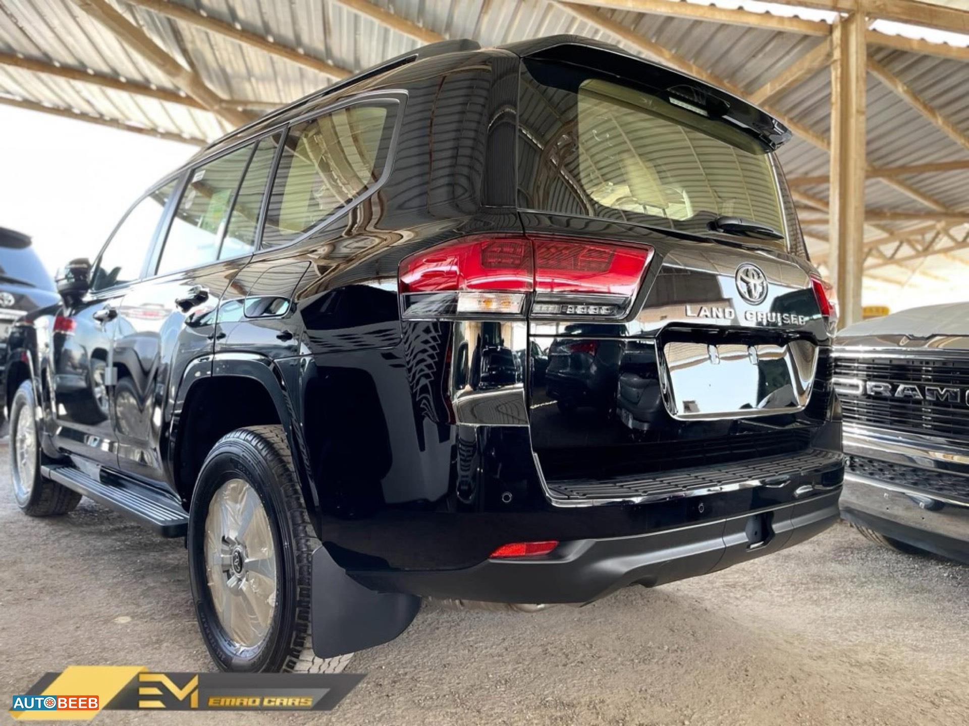 تويوتا لاندكروزر 2025