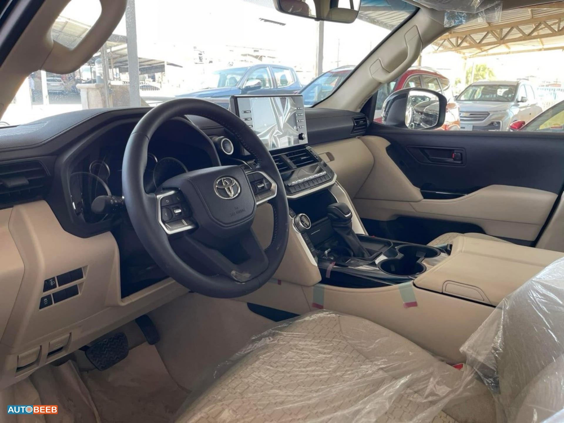 تويوتا لاندكروزر 2025