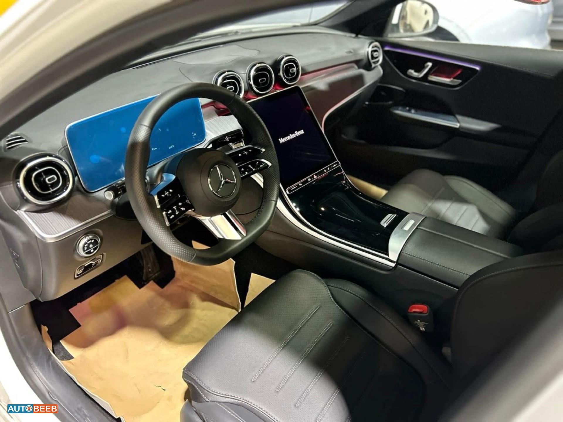 مرسيدس بنز C200 2025