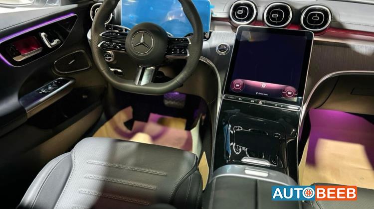 مرسيدس بنز C200 2025