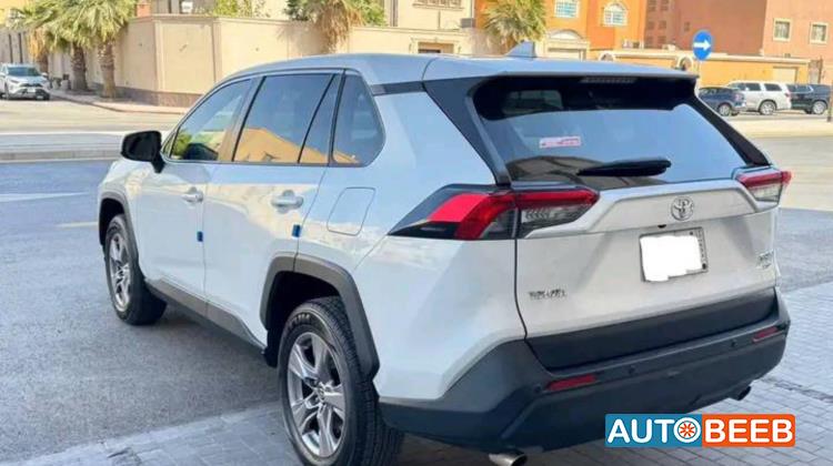 Toyota RAV4 2024