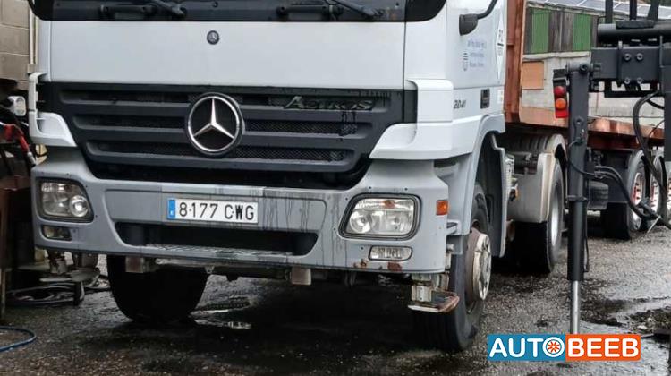 Timber Transport Mercedes Benz 2002