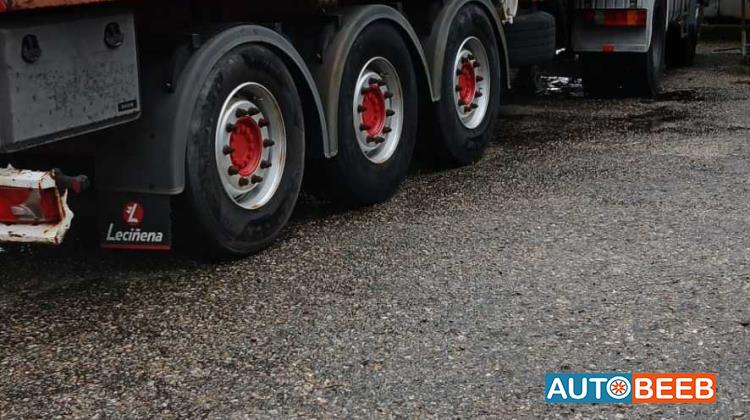 Timber Transport Mercedes Benz 2002