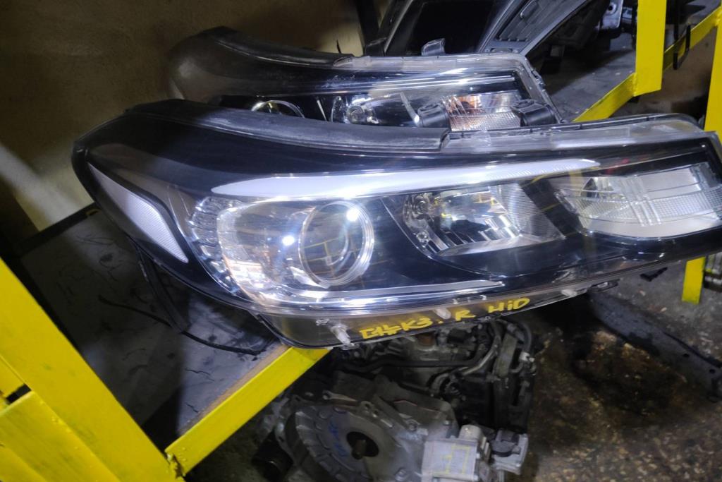 ضوء امامي يمين شمال كيا سيراتو 2018 2019