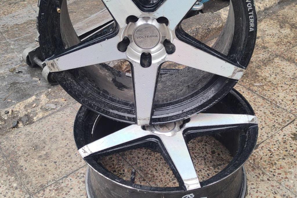 طقم جنطات كيا فورتي 5 براغي 18 