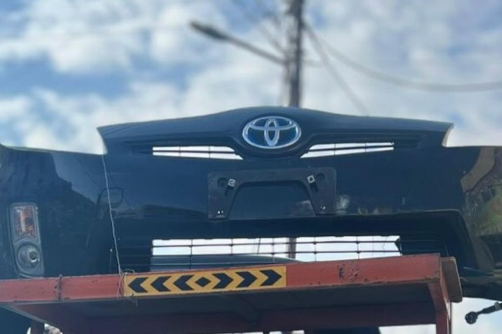 Body  Bumper Toyota Prius