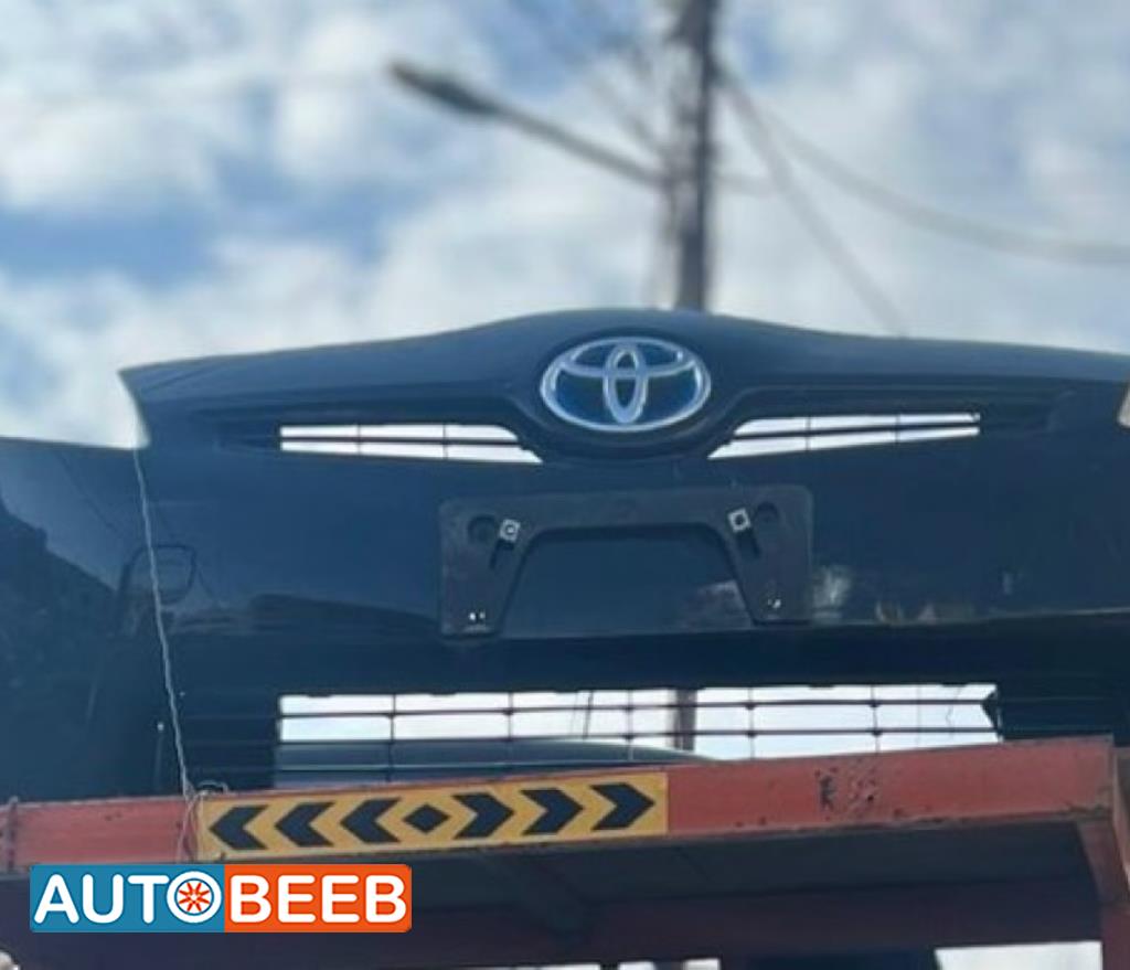 Body  Bumper Toyota Prius