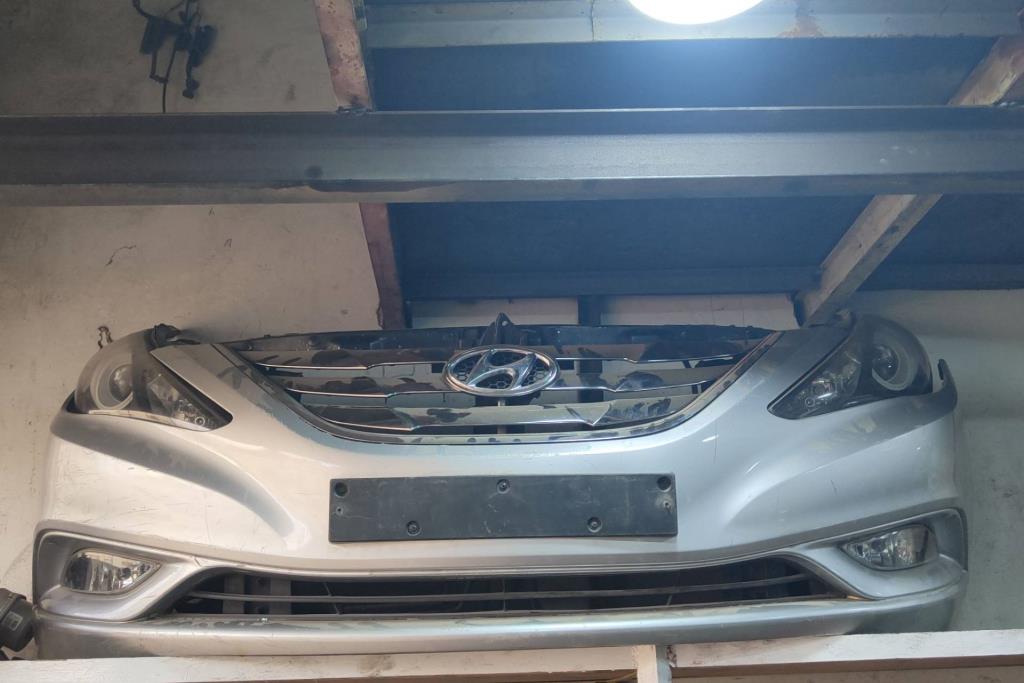 واجهة أمامية طمبون اضوية يمين شمال هيونداي سوناتا بنزين 2011 2012 2013